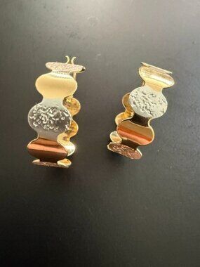 Tri Color Gold Plated Layered 1 inch Discs Polished Hammered Round Hoop Earrings